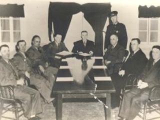 Conseil de ville vers 1945 - Ville de Saint-Tite